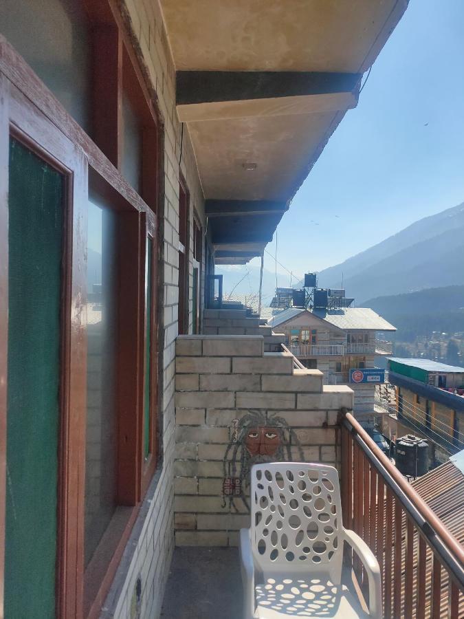 Roop Mountain Homestay Manali (Himachal Pradesh)